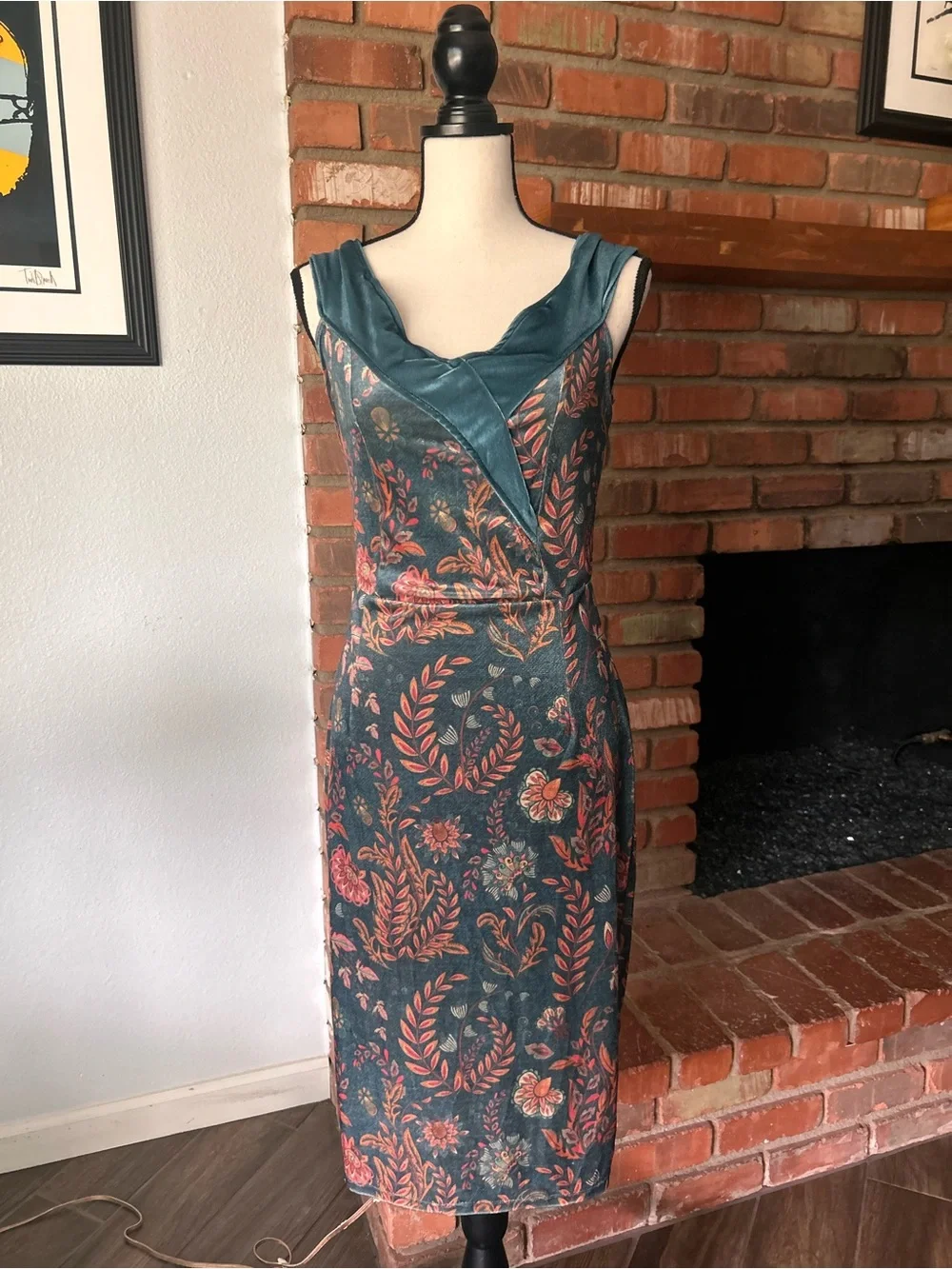 Averie Halley Off Shoulder Velvet Midi Dress in Flowery Print Cobalt Blue Sz L - Picture 2 of 11